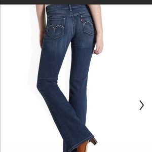 Best 25+ Deals for Levi 518 Superlow Bootcut Jeans | Poshmark